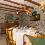 בית נופש Salvia - House With Pool - *