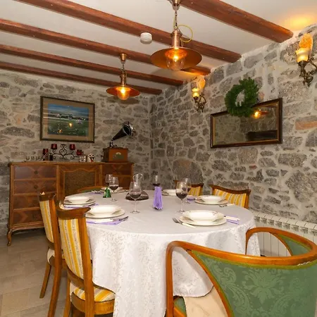 Ferienhaus Salvia - House With Pool - *