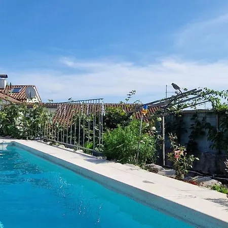 Salvia - House With Pool - *