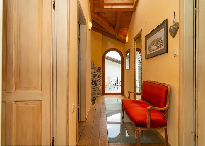 Salvia - House With Pool - 別荘 Jurdani