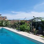 Salvia - House With Pool - *