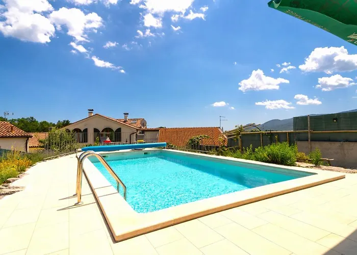 Salvia - House With Pool - *