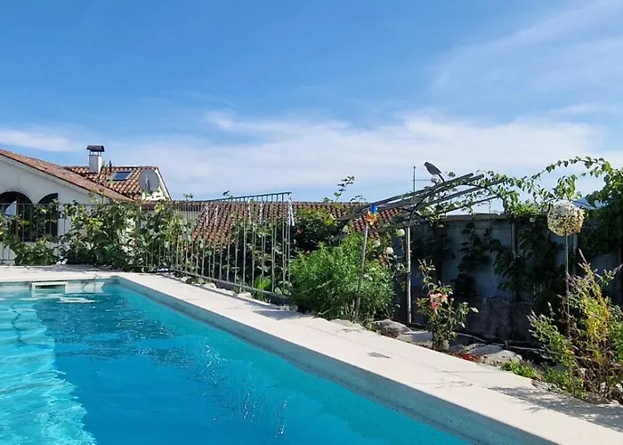 Salvia - House With Pool - *